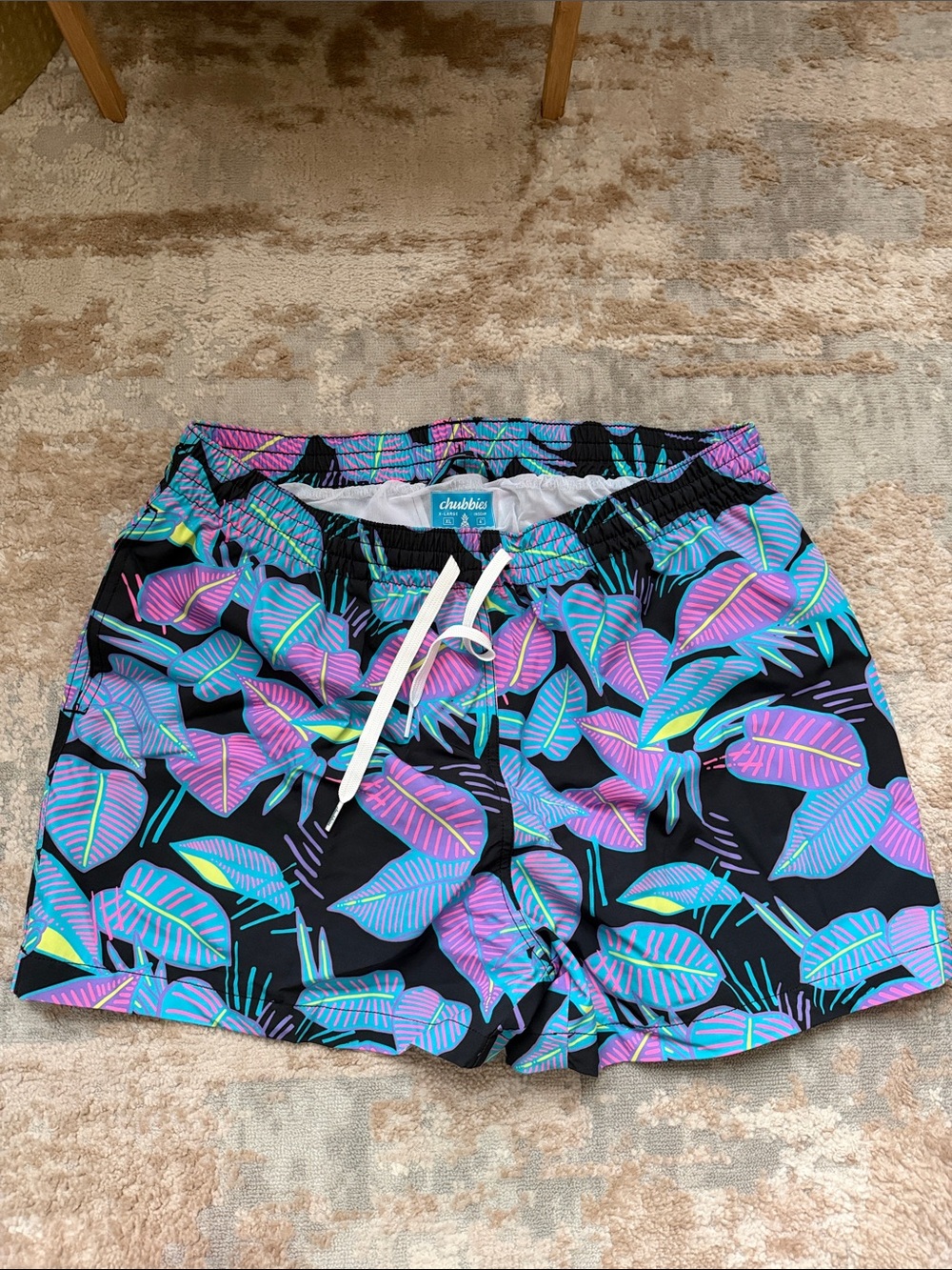 chubbies Black Swim Trunks with Purple & Teal Leaf Print - size XL, 4” inseam